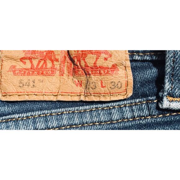 Levi’s 541 Athletic Taper Men's Jeans Medium to Light Wash Size 33x30 - Picture 8 of 11